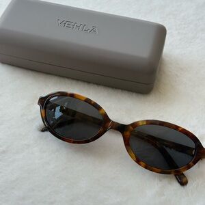 VEHLA June in Tort/Smoke sunglasses